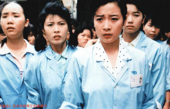 回顾:《外来妹》播出30年,最丑女配嫁富豪,全剧最美却含恨离世