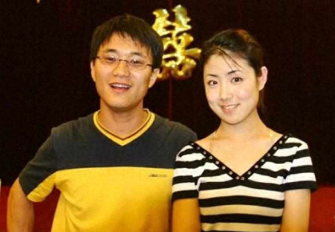 小云的扮演者曹嘉睿,息影后在本山艺术学院做了一名老师,老公是个