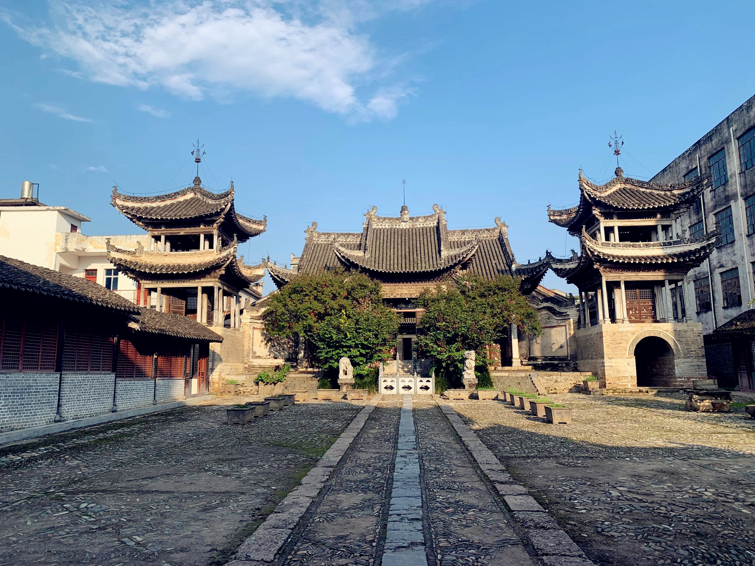 人都习惯性叫紫荆关,就连我也是这样,去了才知道,原来他叫荆紫关啊