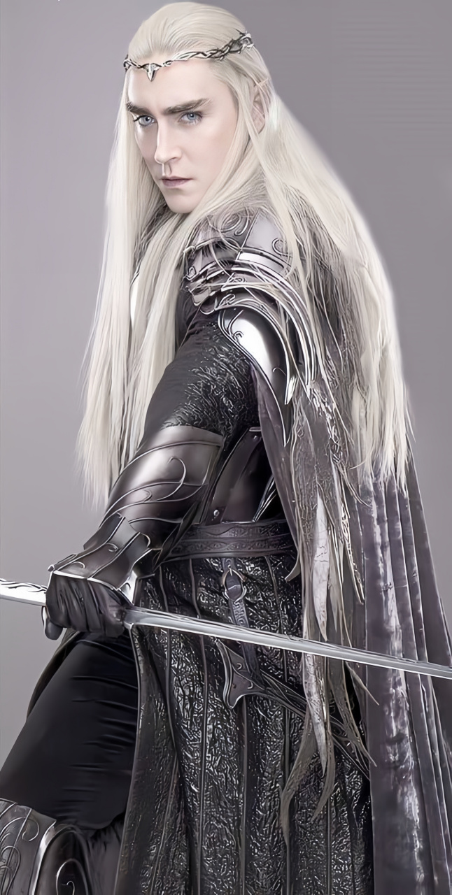 分享一组《霍比特人》中"精灵王"瑟兰迪尔(thranduil)扮演者李·佩斯