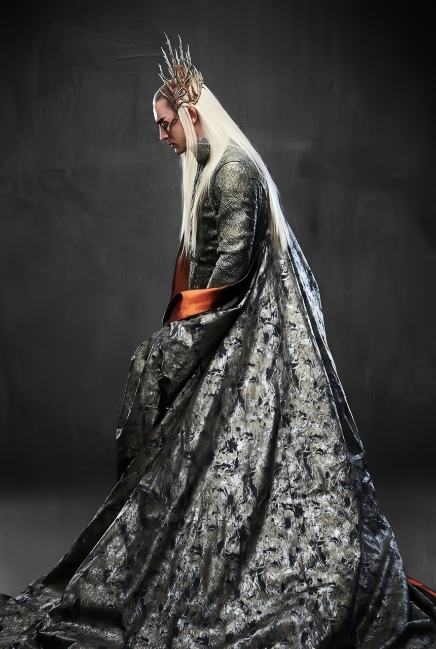 分享一组《霍比特人》中"精灵王"瑟兰迪尔(thranduil)扮演者李·佩斯
