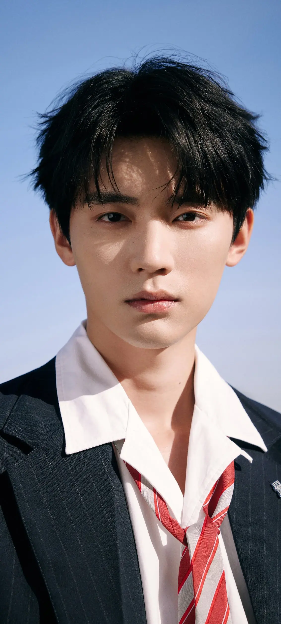 帅哥系列壁纸-第104期-西装男神周翊然