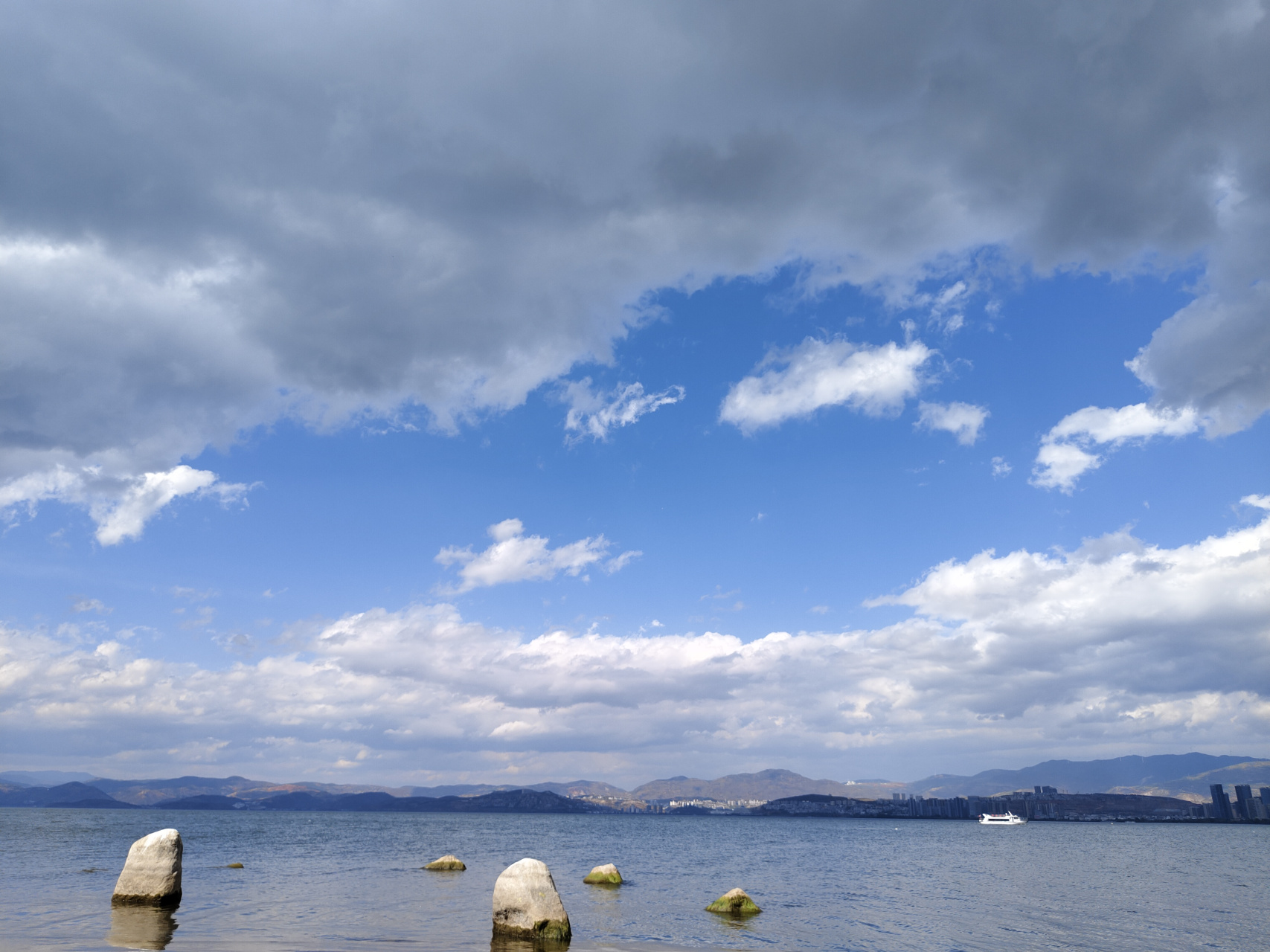 大理:洱海月湿地公园旅拍 #大理# #风景# #手机摄影# #云南