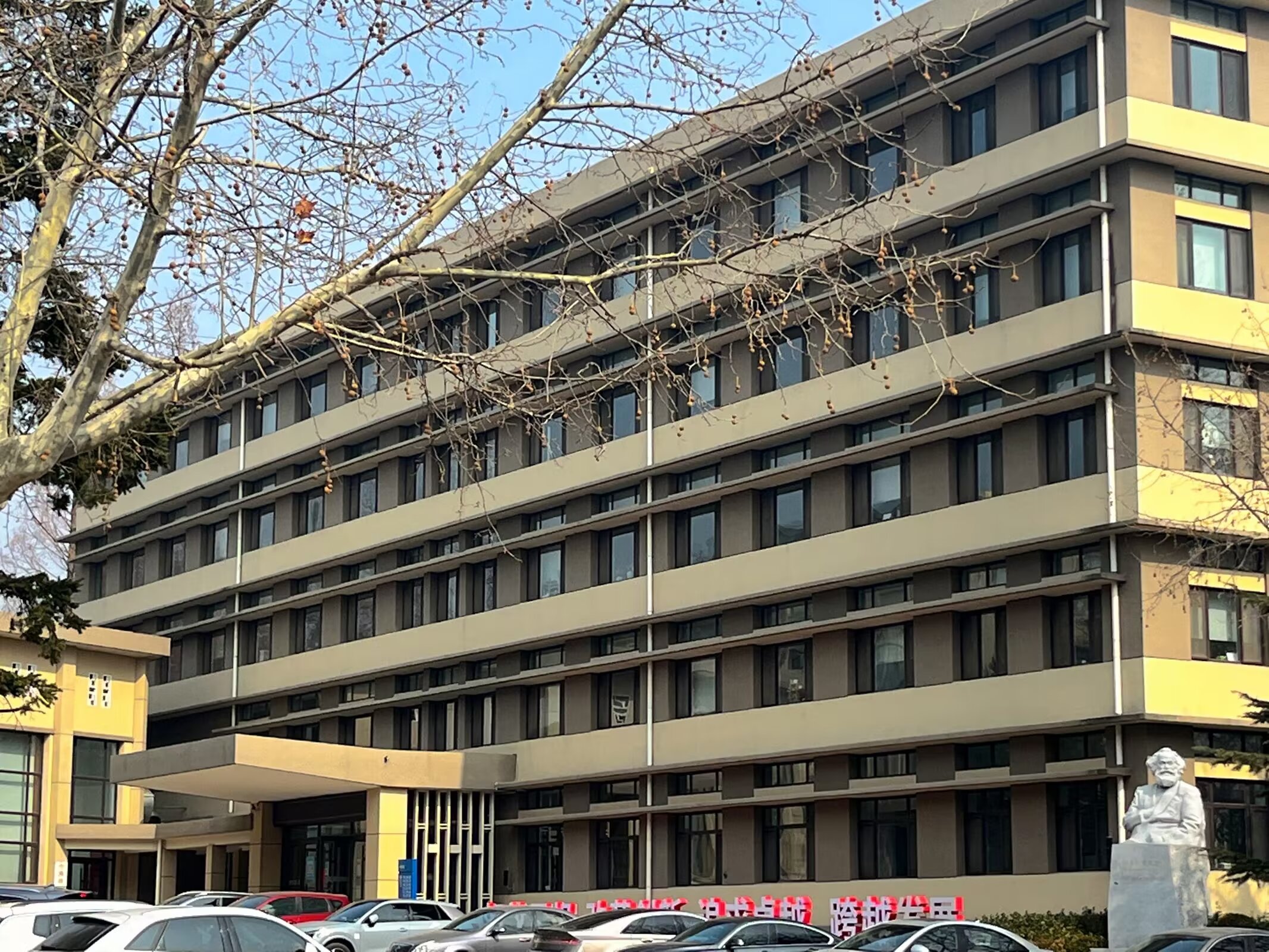 大多数人对待任何事情,都抱着做事情的态度,把事情