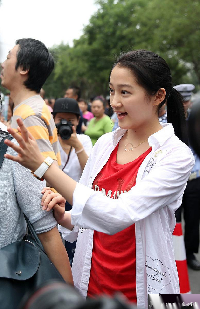 学生时期的关晓彤