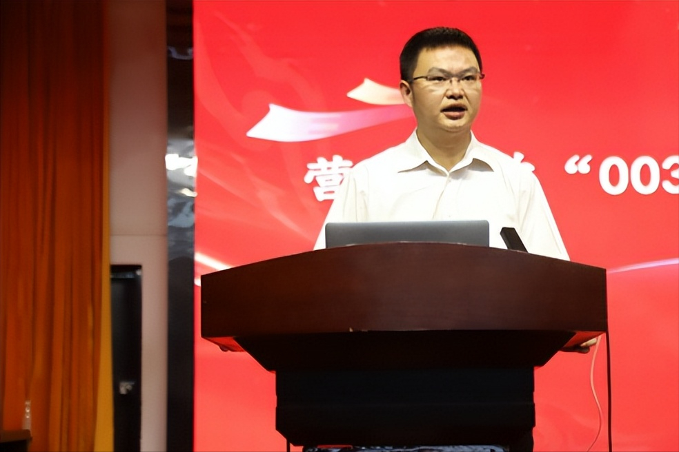 微笑传递温暖 爱心助力成长—营山中学"003微笑助学金"发放仪式