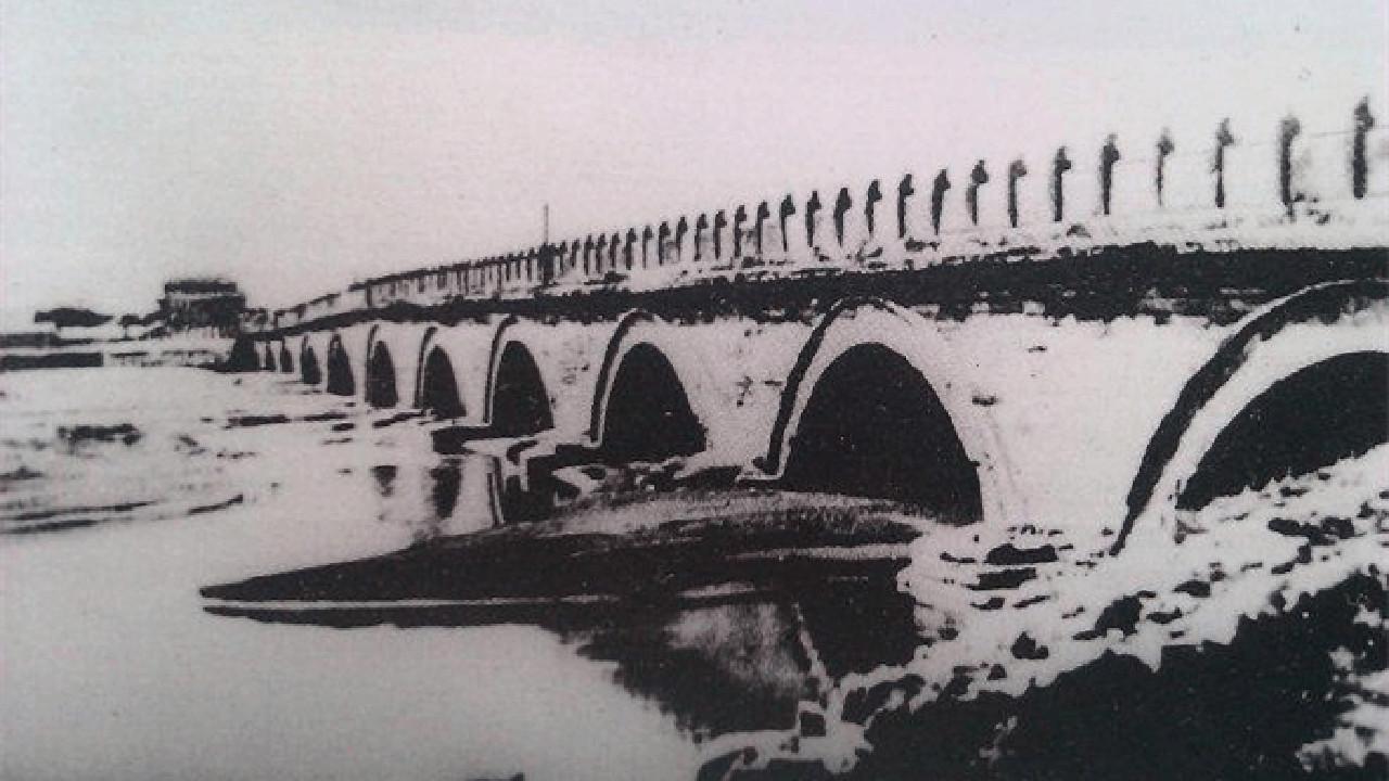 1948年,一司令员误入敌营,当自报姓名后,敌军为何立马