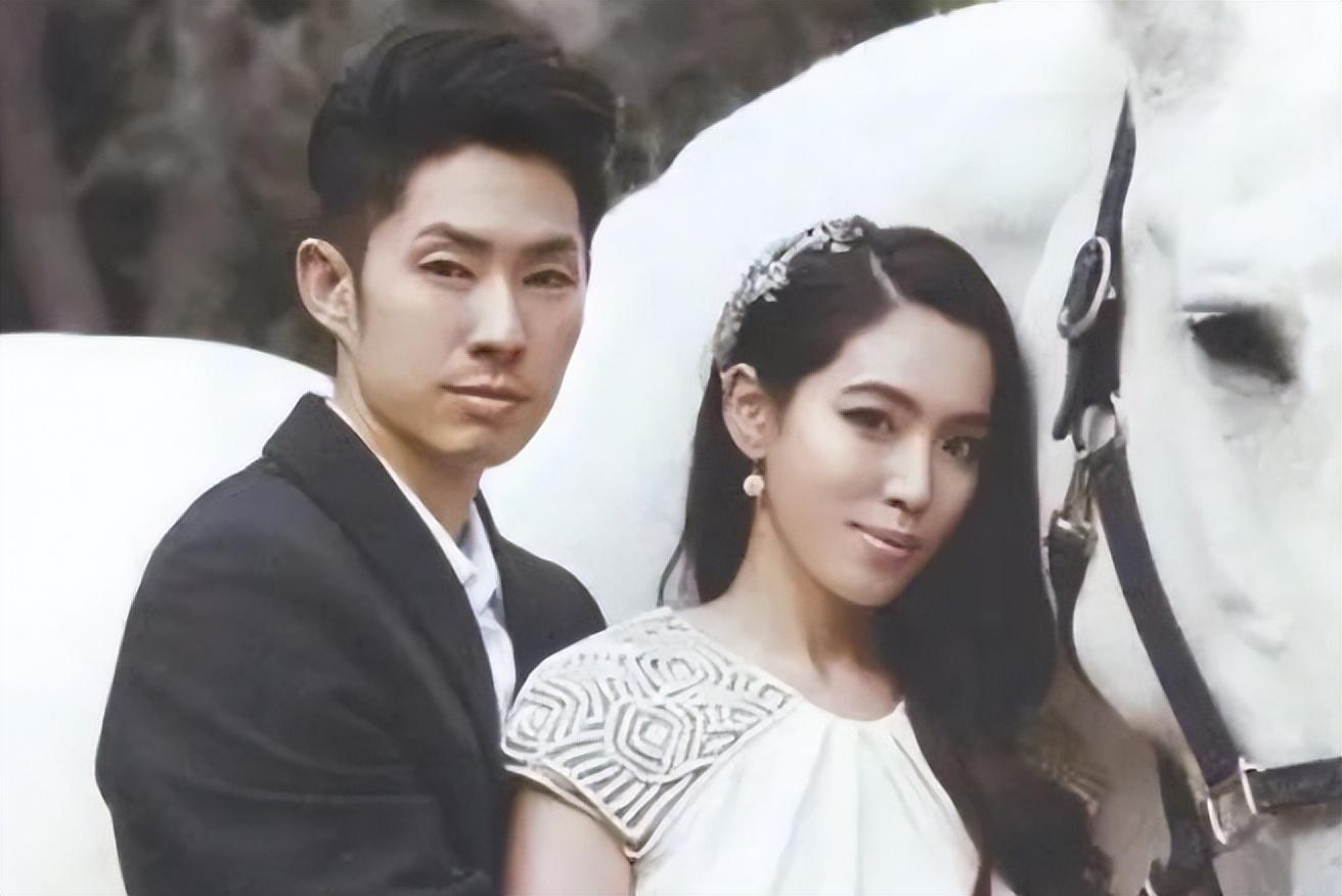 离婚之后的吴建豪放开了自我,常在社交平台晒出自己的日常,2022年曾