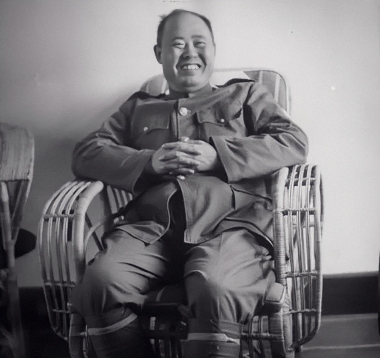 傅作义宣布北平和平解放时,李文和石觉手握重兵,为何不敢反抗?