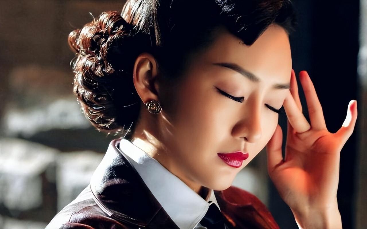 同样是演女特务,王鸥和杨幂一比,我才知道:什么是老天