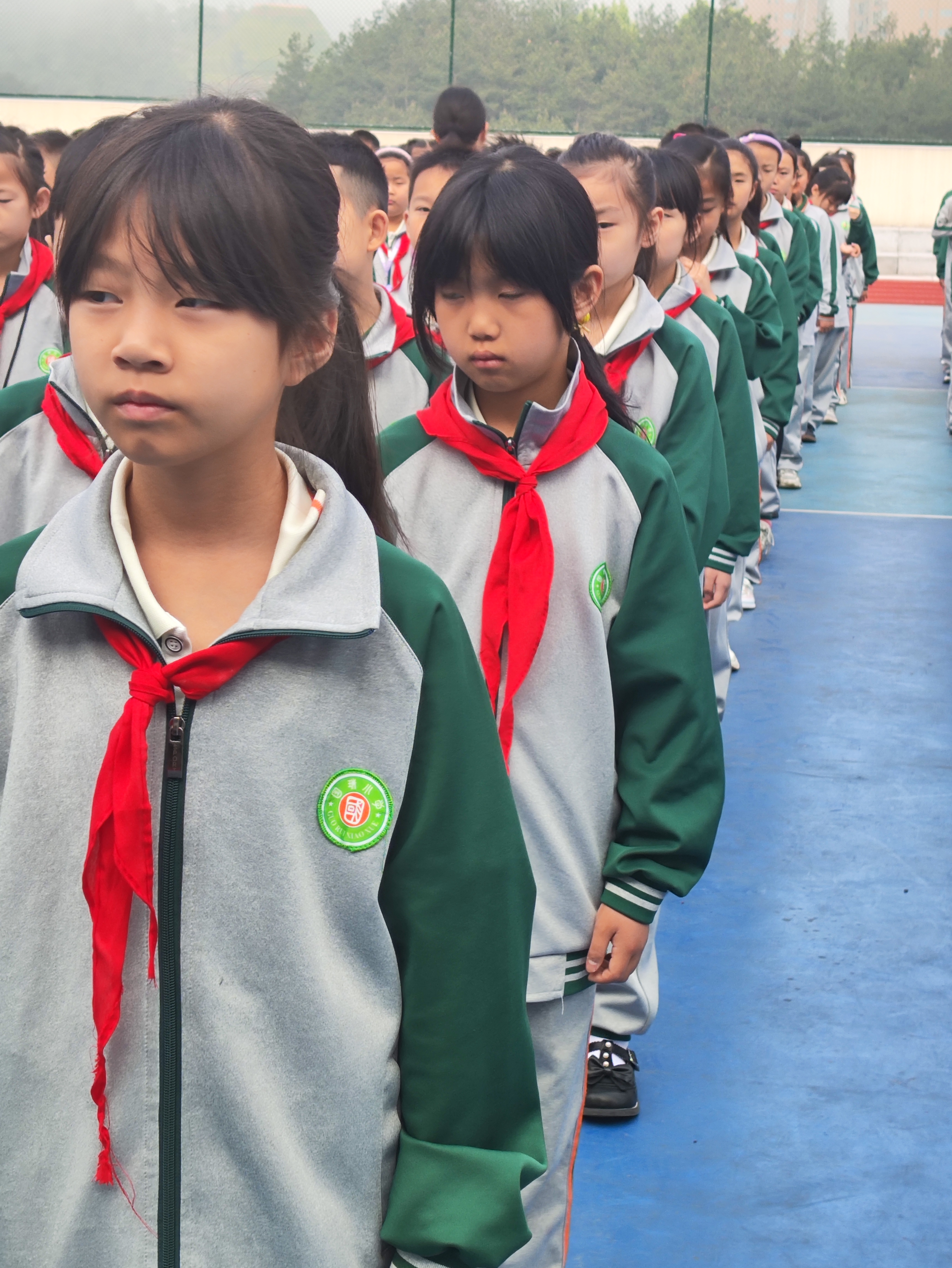 校服阳新县润光小学秋季校服图片苏州国裕外国语小学校服是什么样的