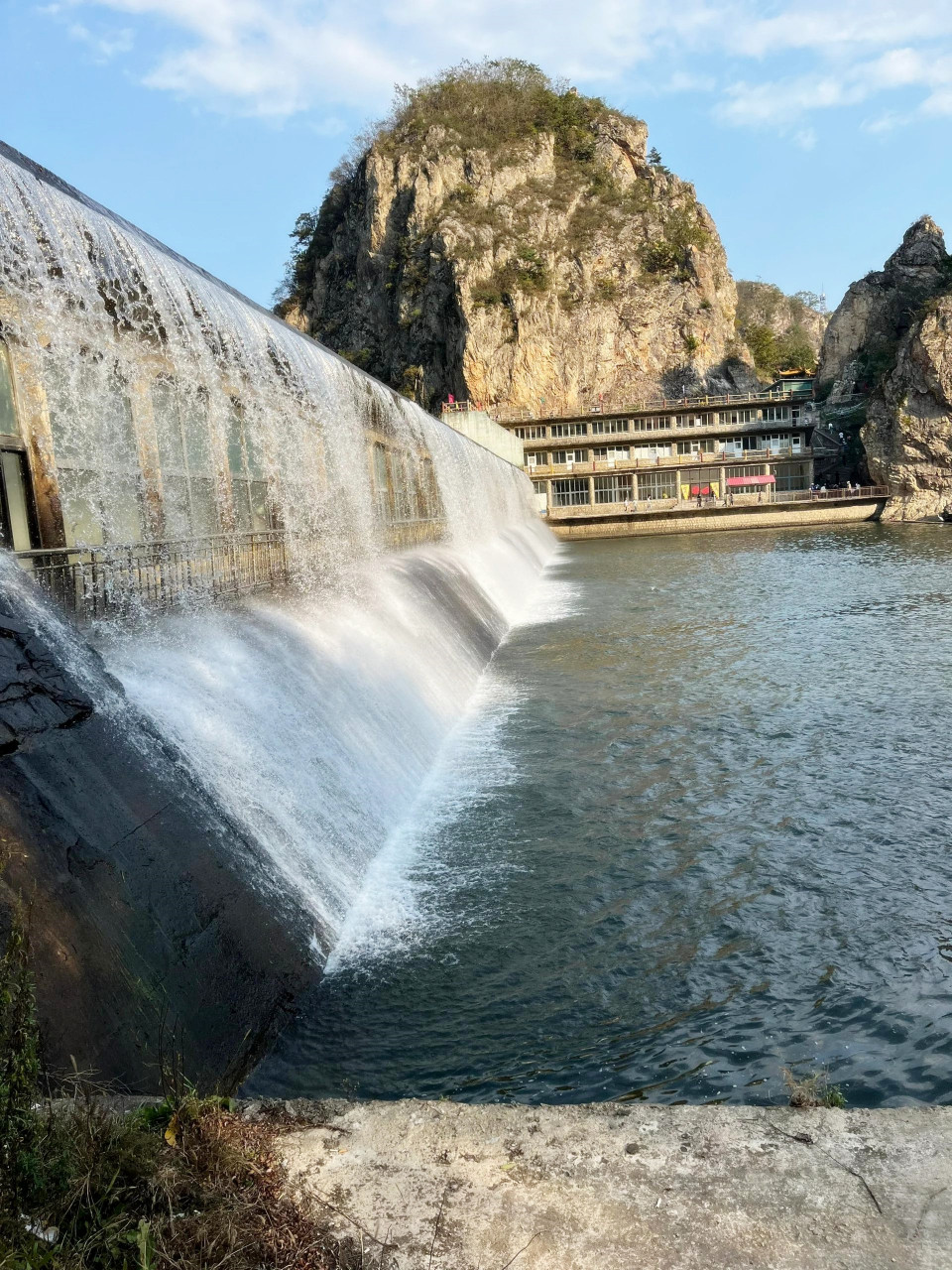 冰峪沟风景区门票价格  门票 148 元,130 厘米以下儿童免费,我觉得