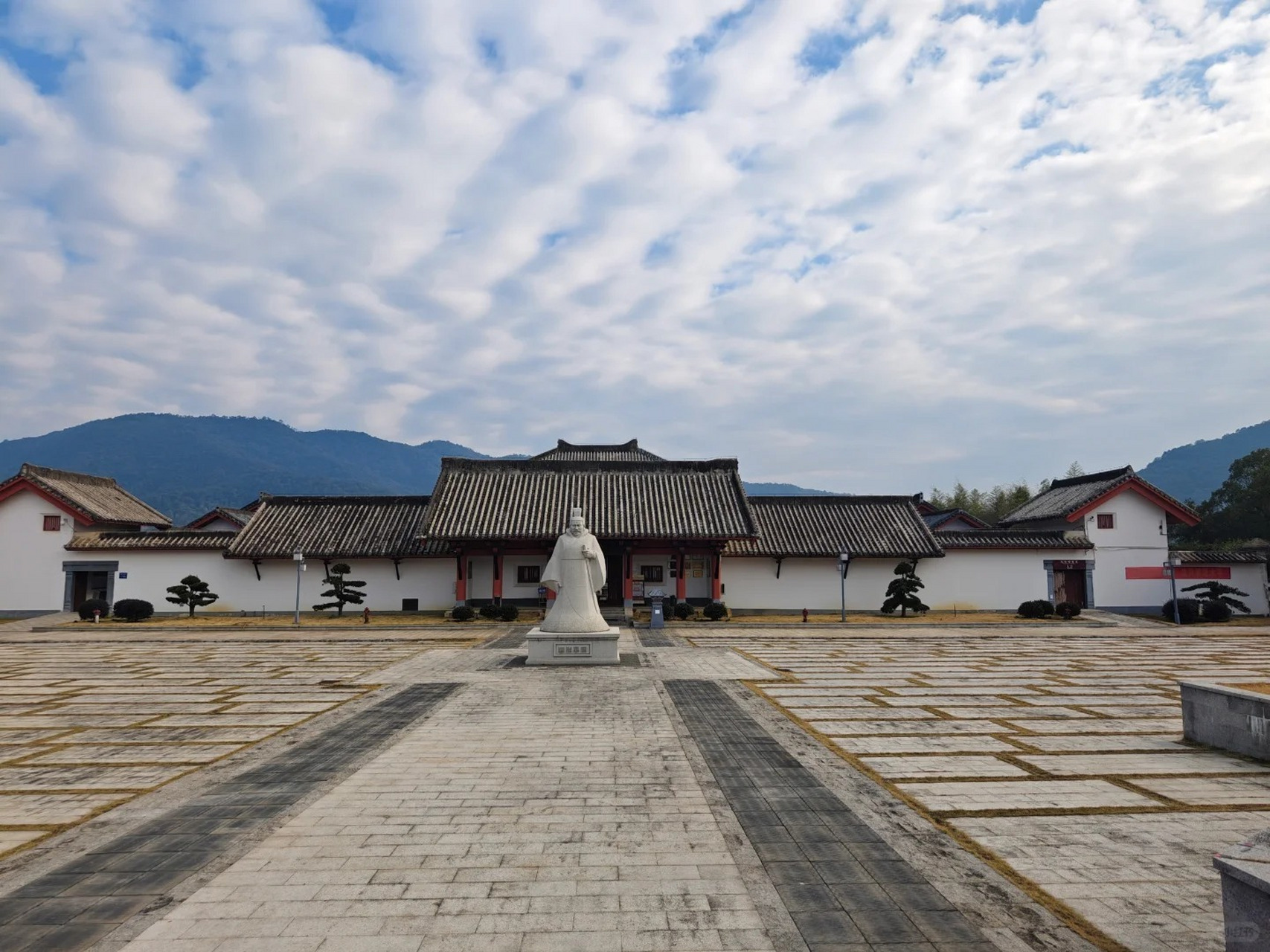 武夷山闽越王城国家考古遗址公园 07车程:20分钟 74游览时长:2-3