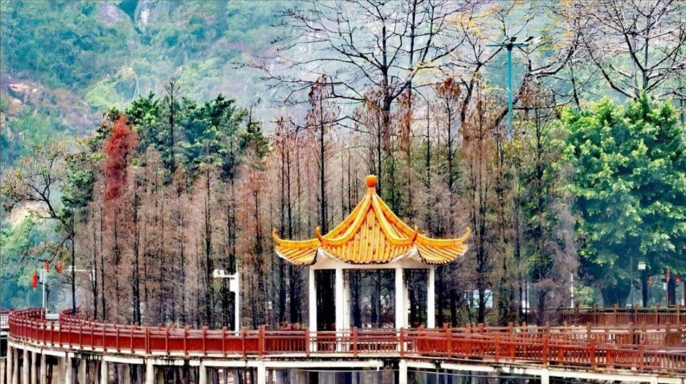 广州花都芙蓉嶂风景区位于广州市花都区,是一处集自然风光,人文景观