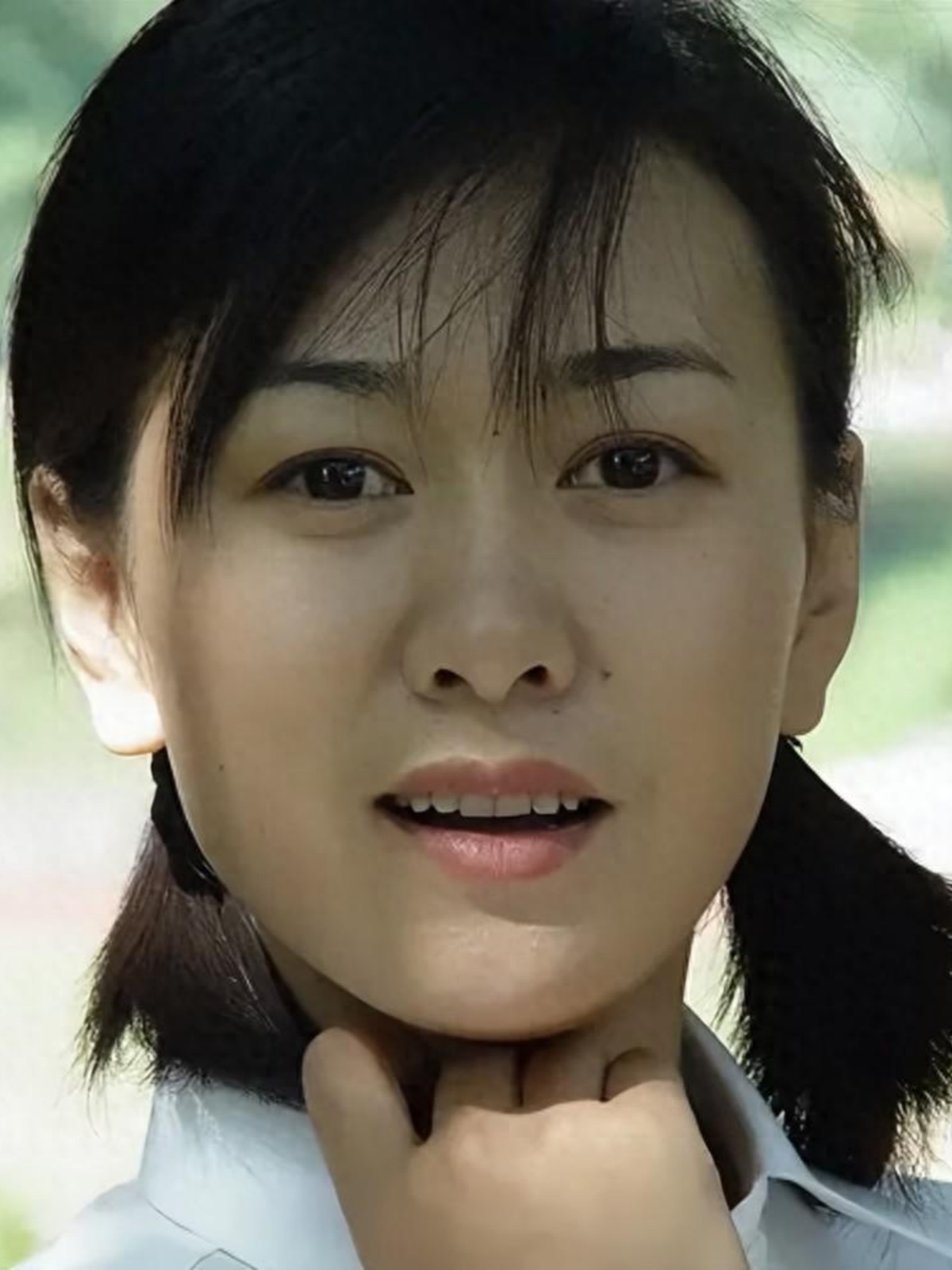 齐欢,年代戏女王,长相一般但演技炸裂.30岁渴望婚姻,44岁已心态平和.