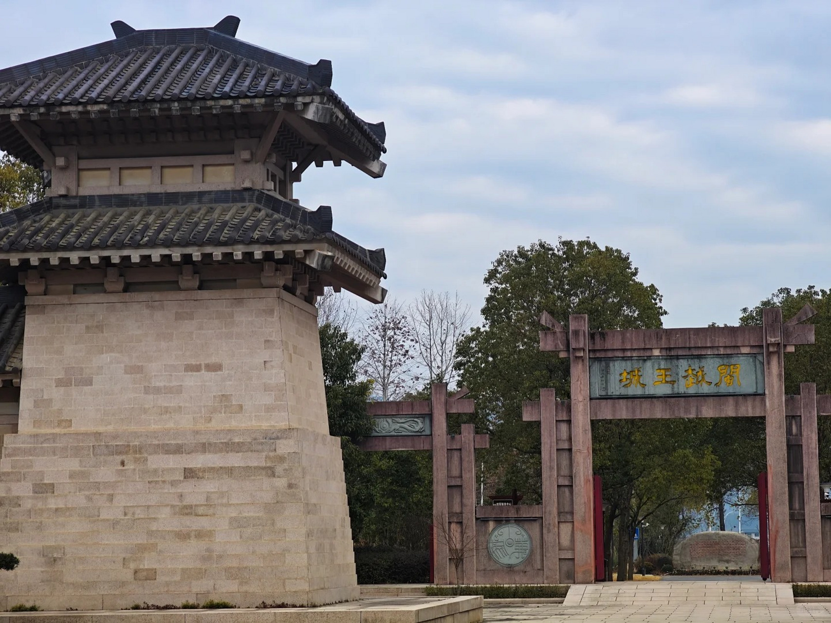 武夷山闽越王城国家考古遗址公园 07车程:20分钟 74游览时长:2-3