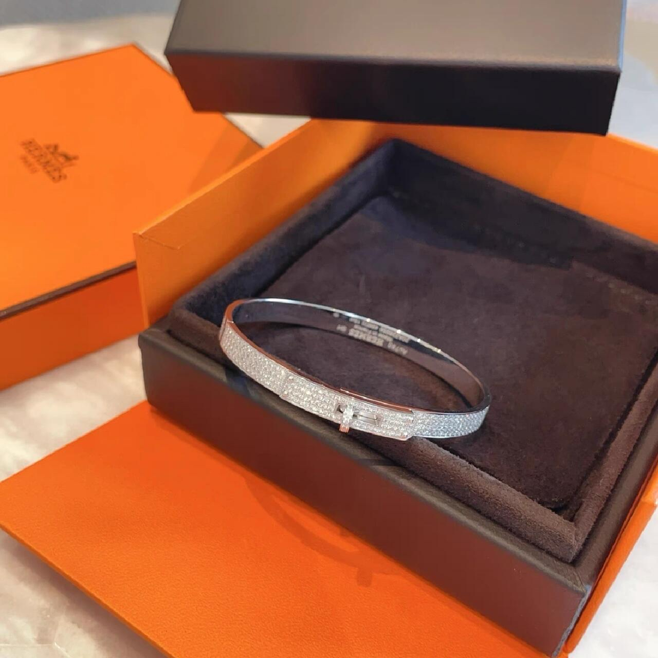 爱马仕 kelly 满钻手镯,华丽闪耀,优雅大方