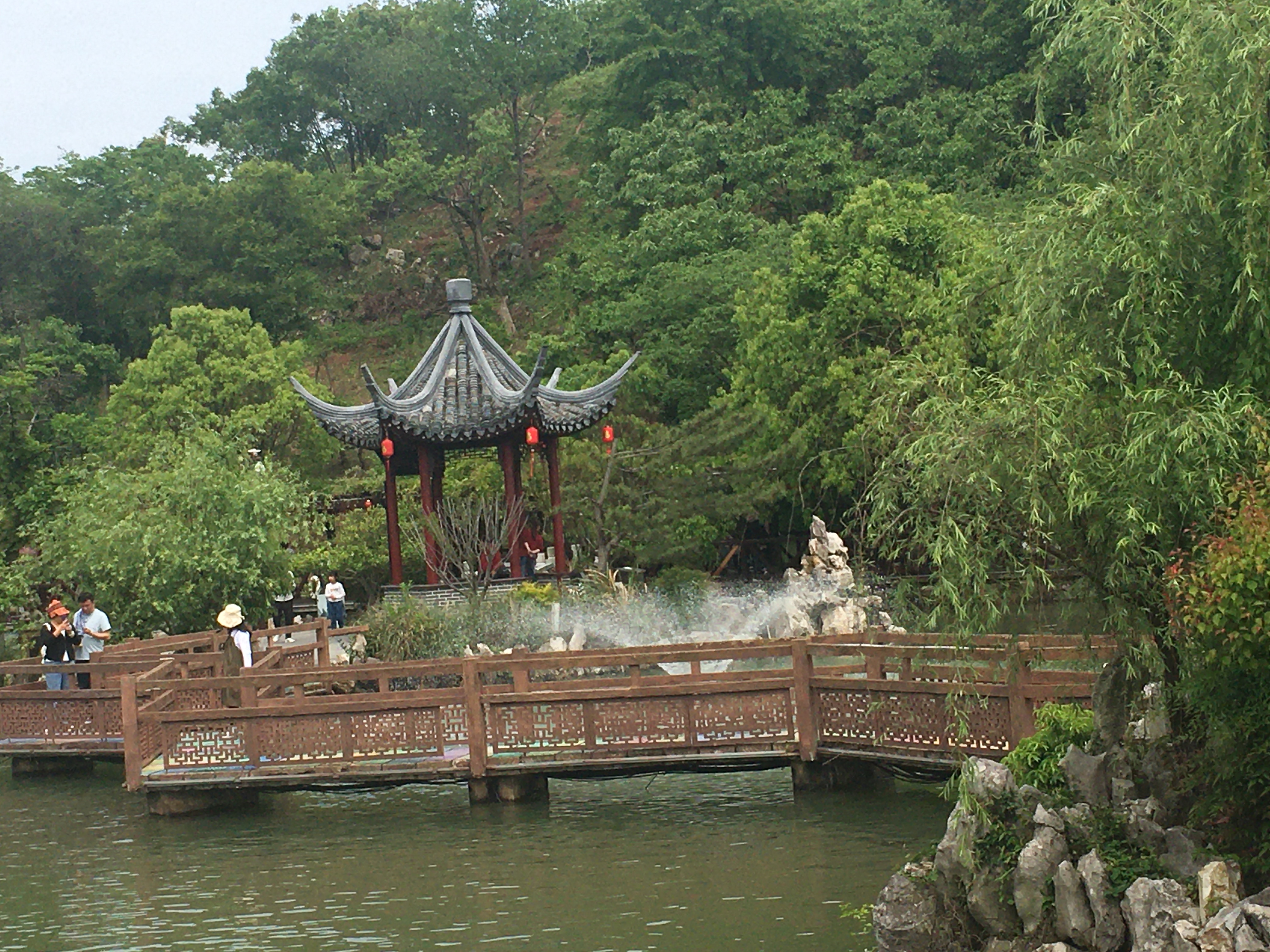 太极洞:古韵今风,奇景绝观