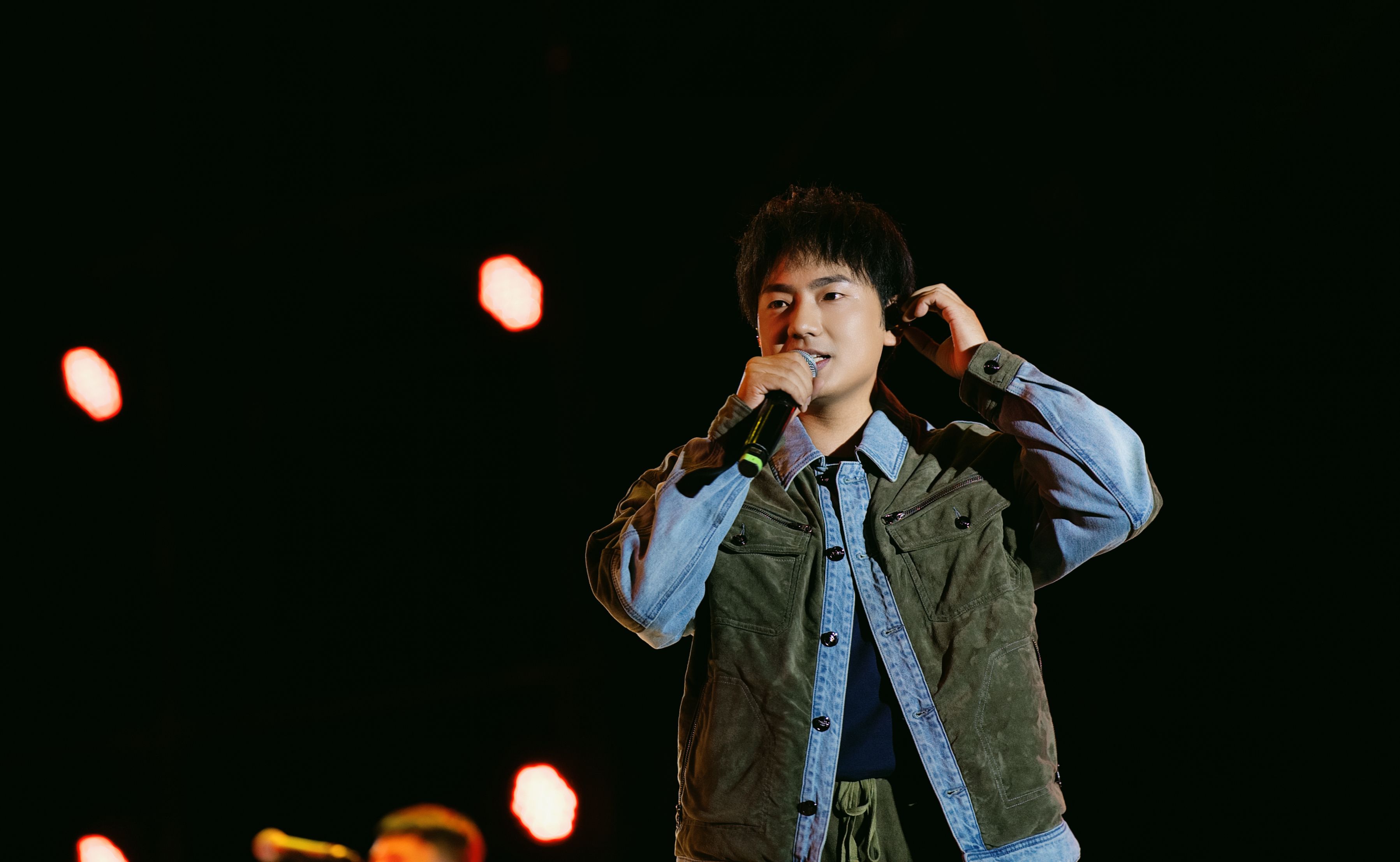 热度曾仅次于陈奕迅,海来阿木参加《歌手》大有看头!