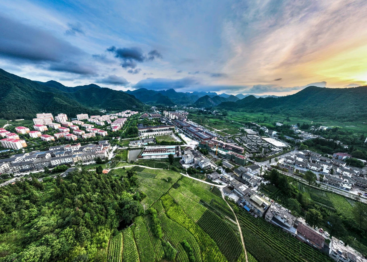 重庆避暑热门之地贵州桐梓九坝生态度假区避暑房