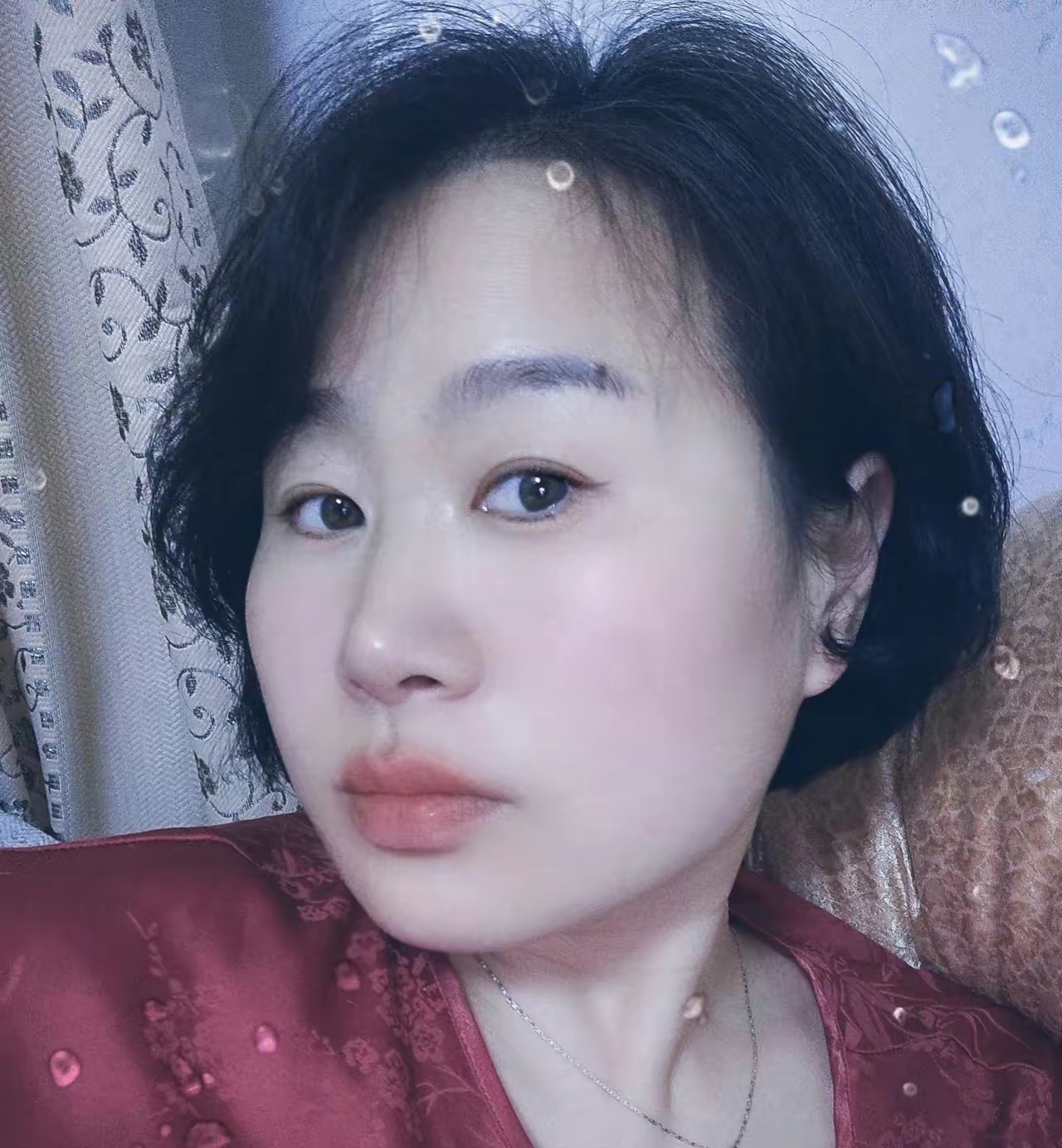 42岁离异女还有人要吗? 单位女同事到处相亲无果42岁离异有女儿