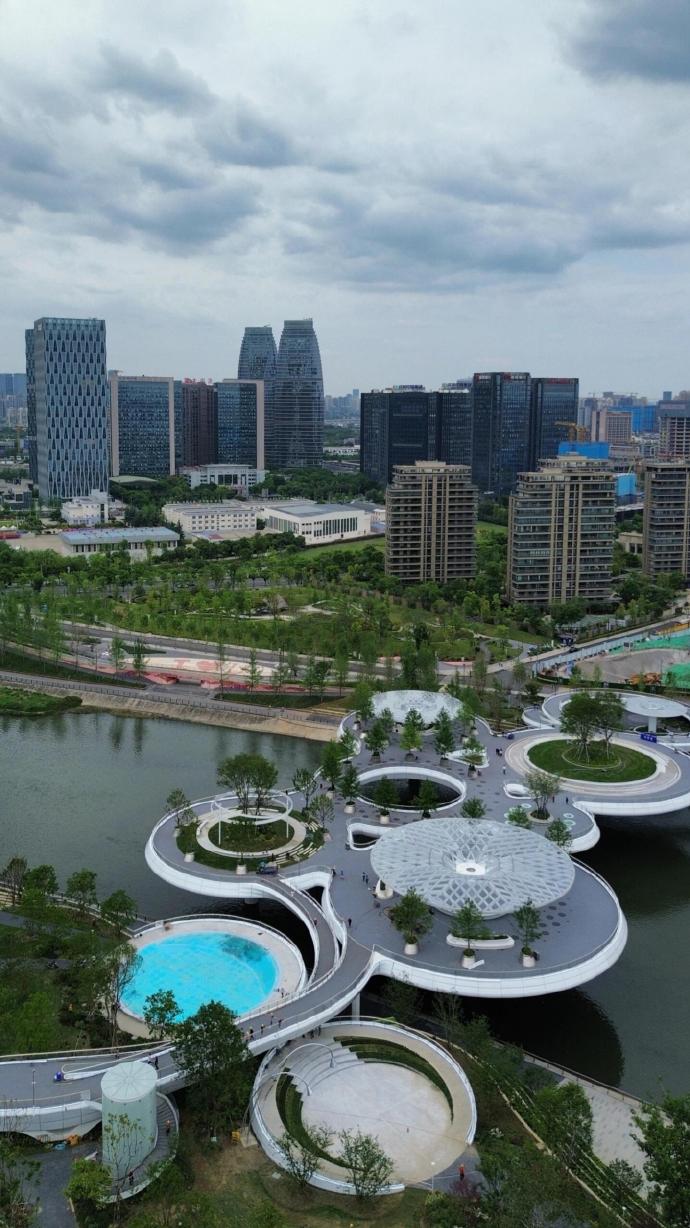 成都金融城三期莲花桥