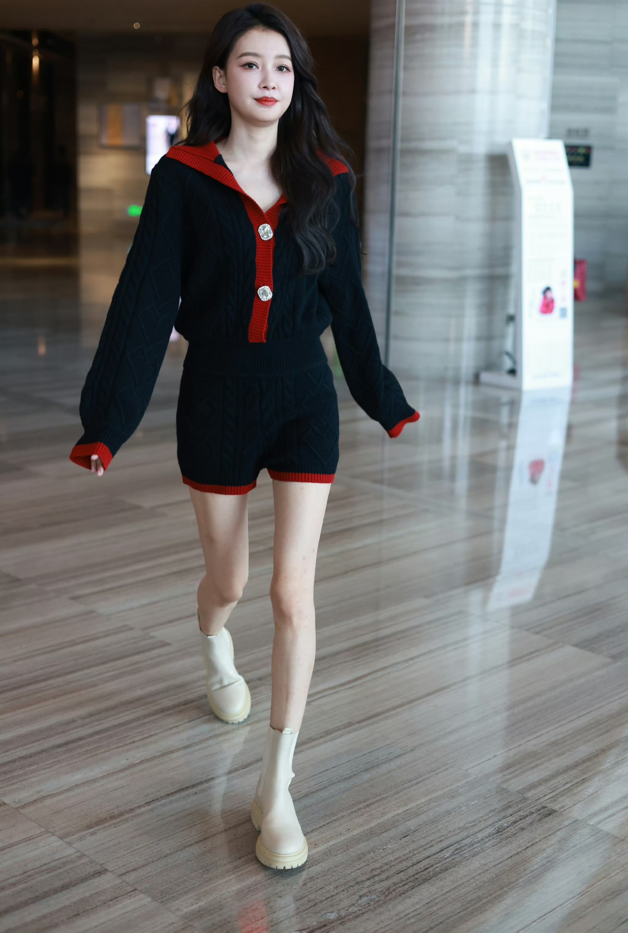 孙怡美不?