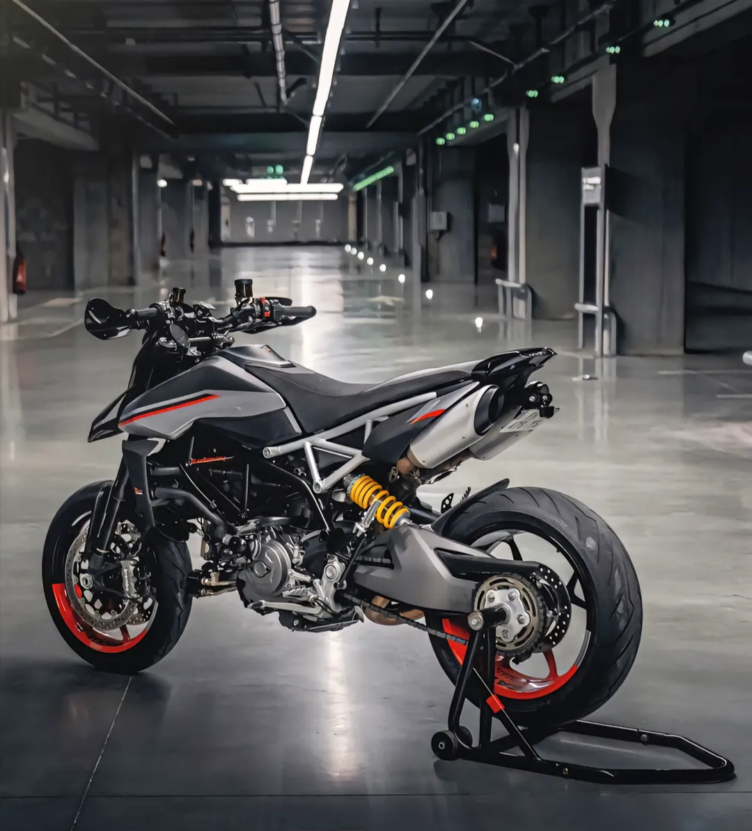 杜卡迪骇客950,可玩性很高的一款车!