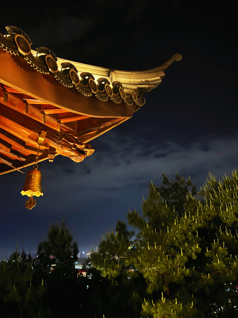 五一假期,和朋友打卡了义乌鸡鸣阁,同样也是刘亦菲仙女出演的〈梦华录