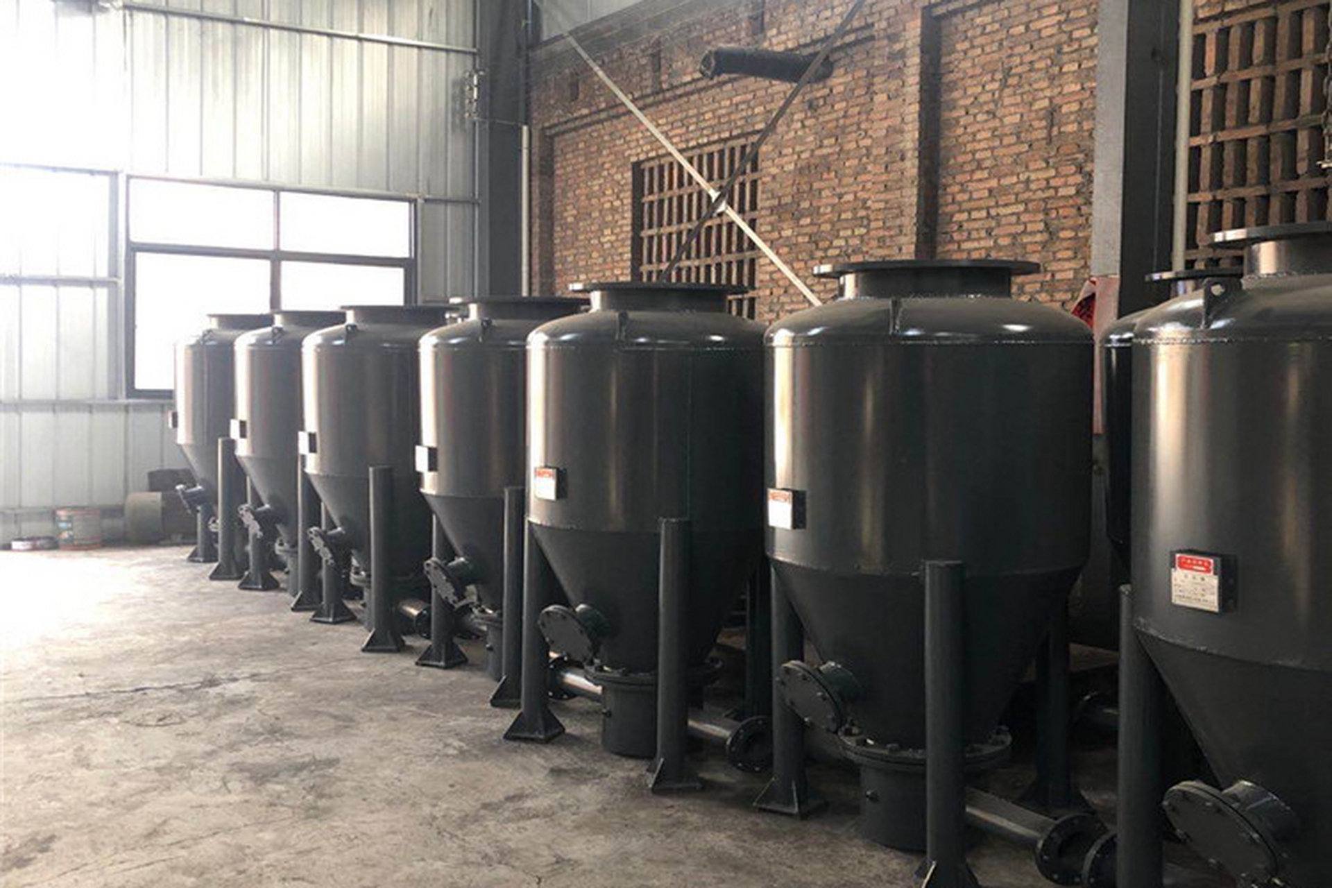 仓式泵是高效,环保的气力输送设备,广泛应用于化工,电力,水泥,冶金