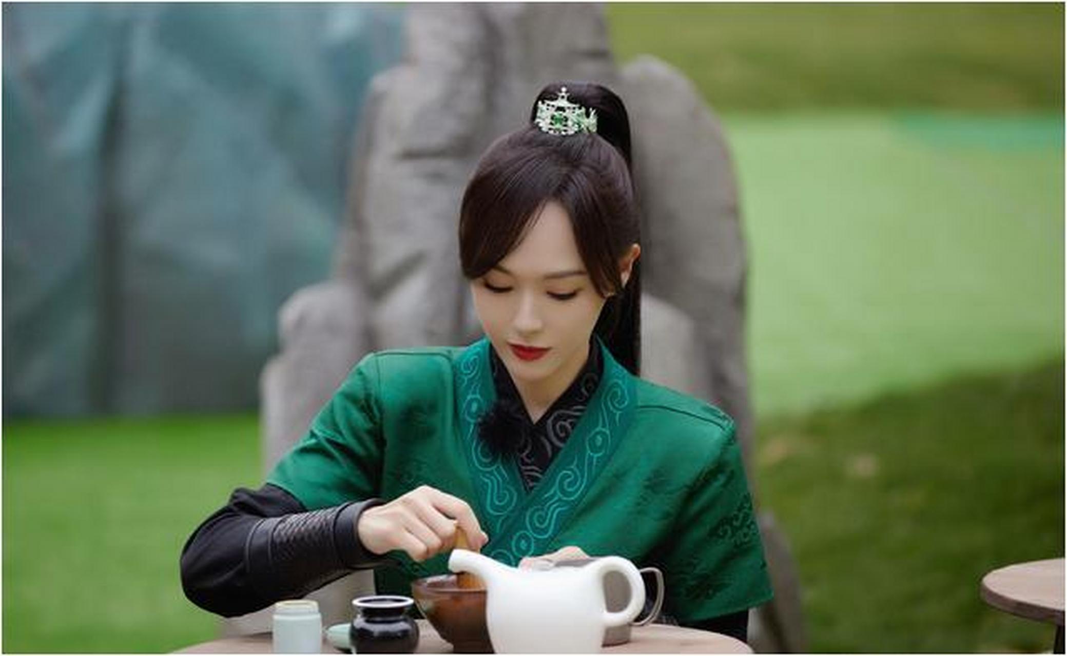 《念无双》是备受瞩目的古装剧,由唐嫣和刘学义主演,任豪,郭晓婷等超