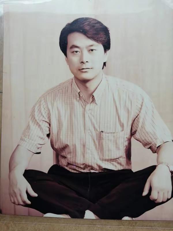 回顾:重庆富翁,住别墅,开路虎,雇5个保姆,破产后欠债1亿元