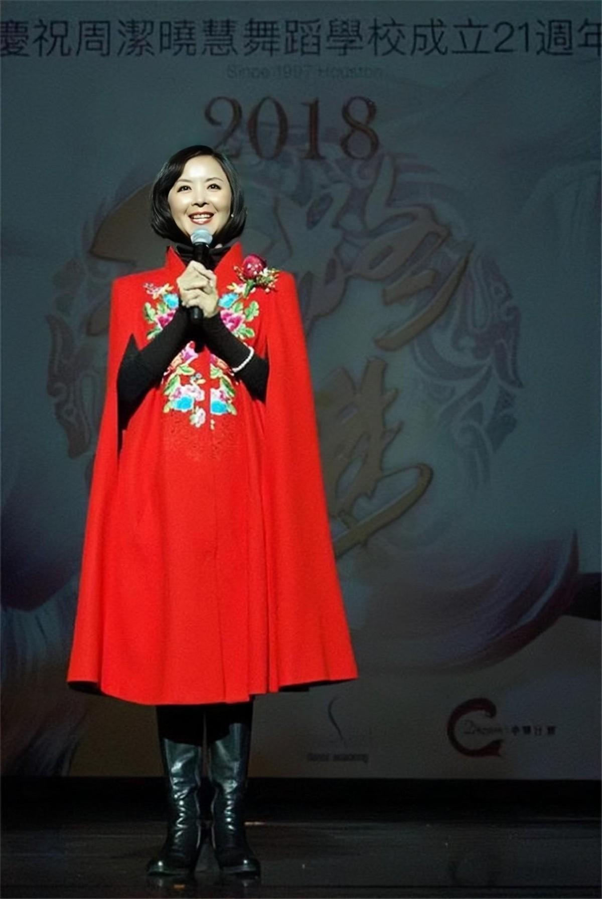 回顾"最美杨贵妃"周洁生前时光:自费27万包机回国,五