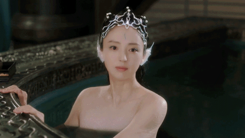 回顾女星的美人鱼造型:林允好尴尬,赵丽颖惊艳,她美得让人窒息