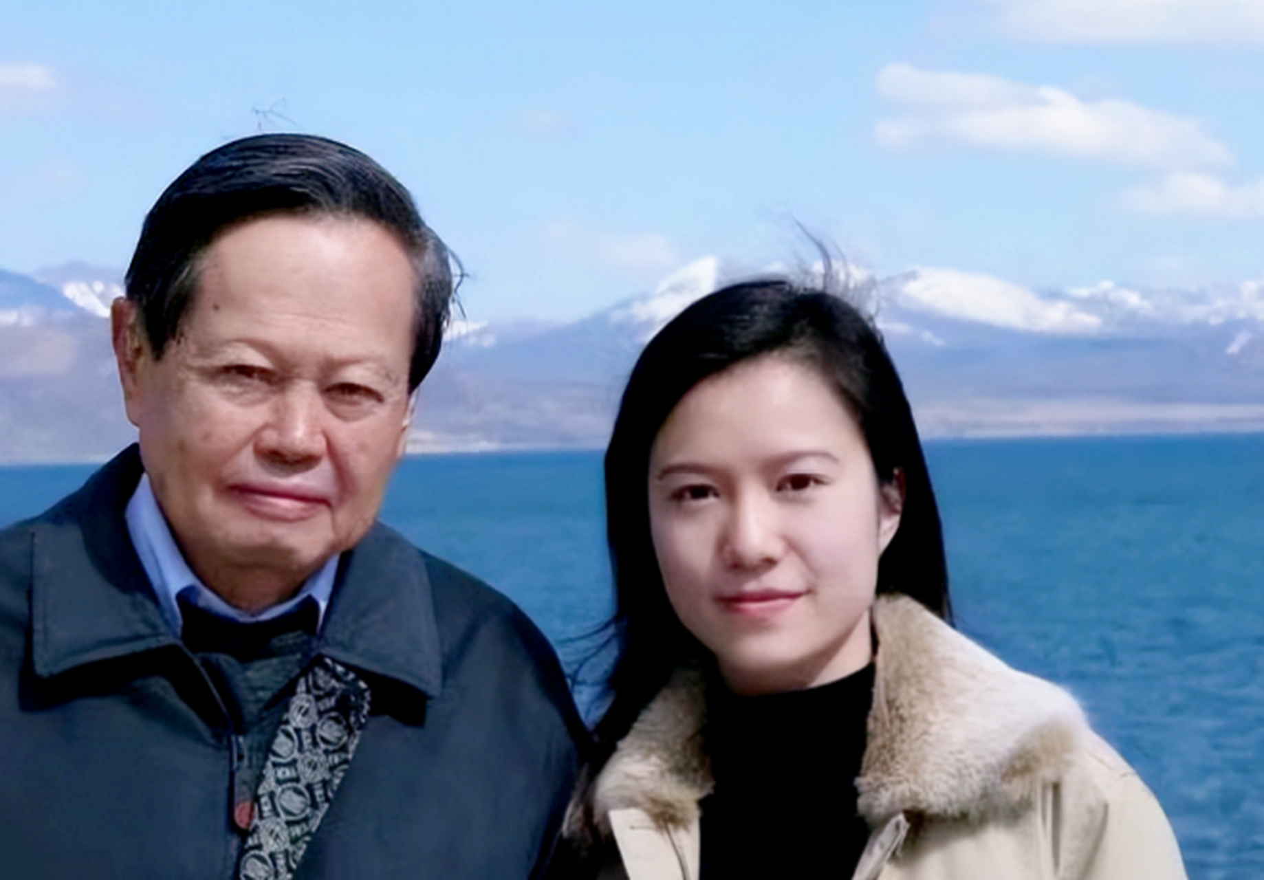 "这段故事发生在杨振宁82岁与28岁的翁帆结为夫妻的那一年,这个婚姻