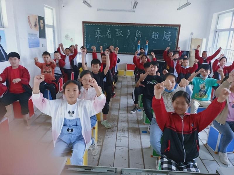 3岁发生意外 双腿残疾