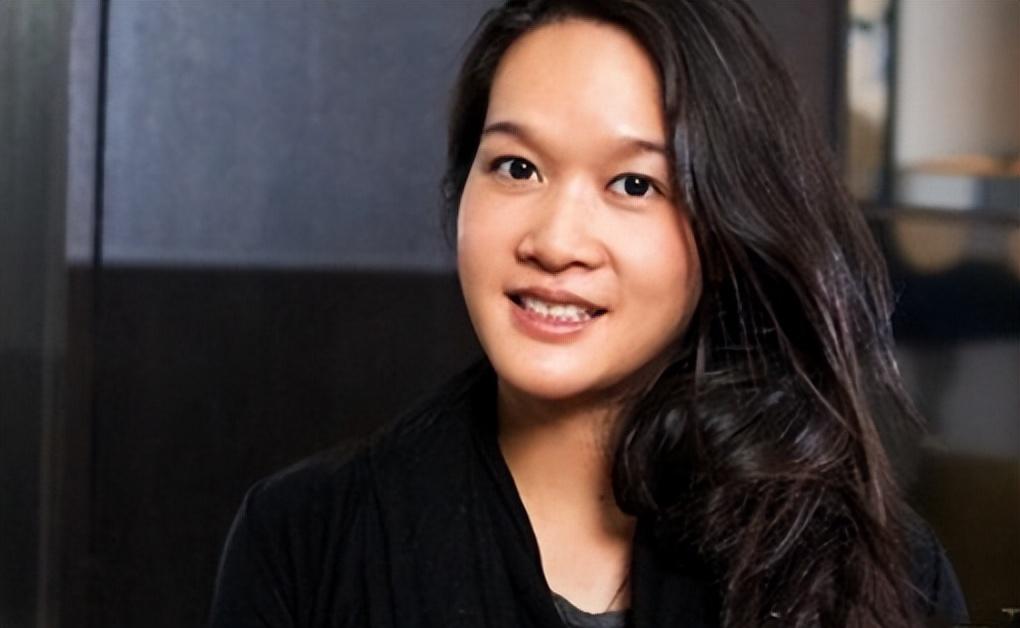 她才是顶级名媛,哥哥千亿富豪,丈夫百亿富豪,爷爷创立了周大福