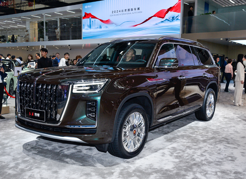 一汽红旗的全尺寸suv,车长超5米6,搭载40t 8at,13658万起卖