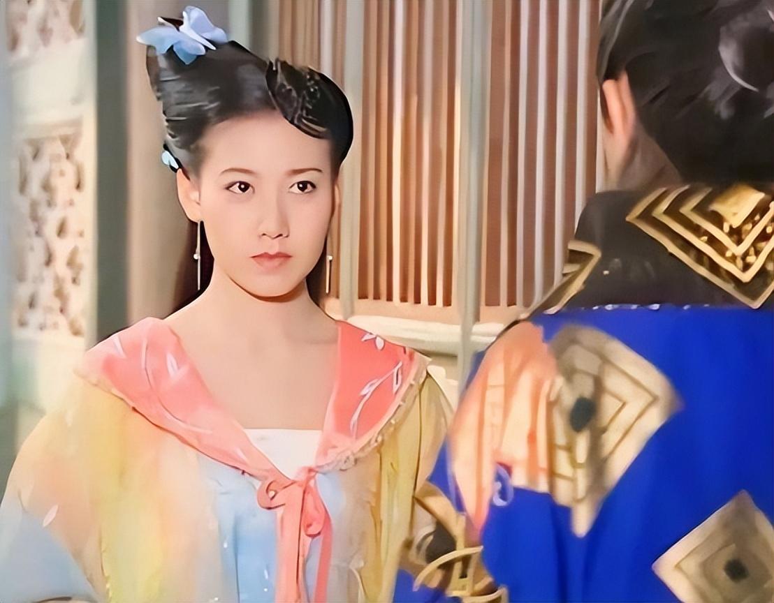 2011年,高露凭借电视剧《家的n次方》,在里面