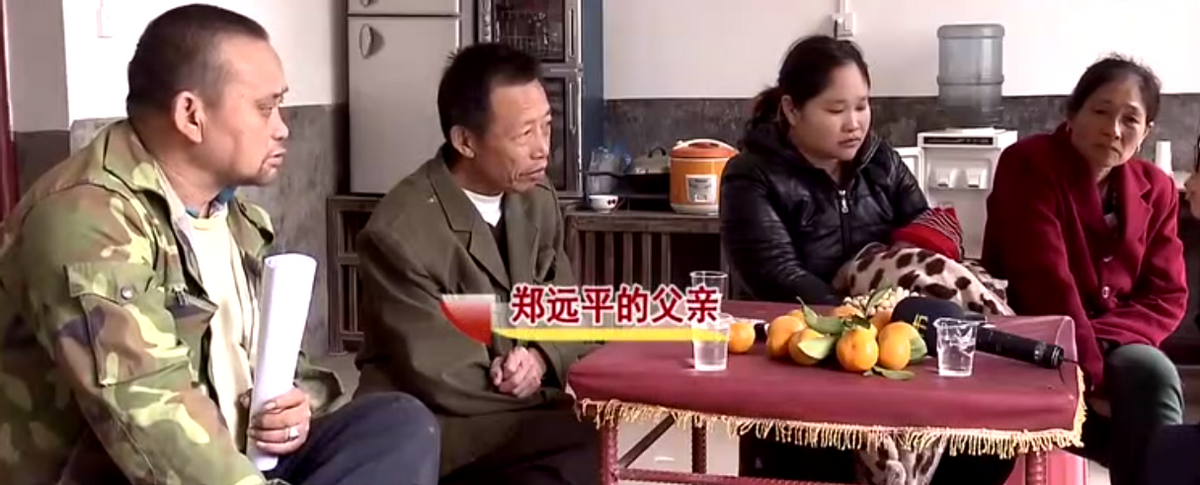 了,他们指着葛丽指指点点,葛丽的父母,记者,丈夫全部都来到了她的身边