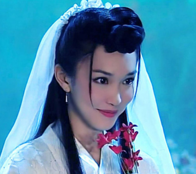 回顾巅峰时消失的9位新加坡女星现状,有人破产,有人成