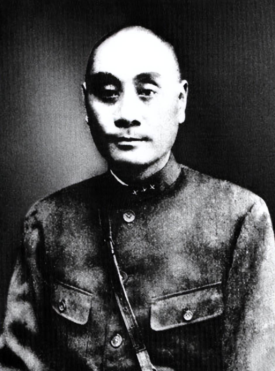 国军上将起义前犹豫,面对部下询问他坦言:我的如夫人是军统特务