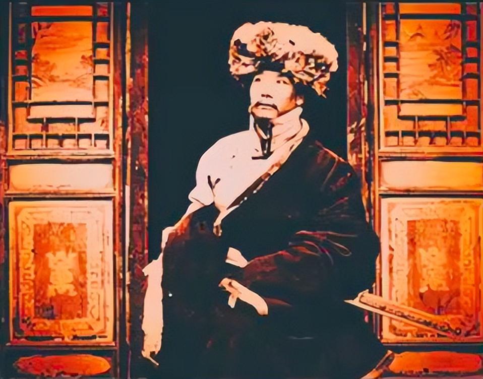 杨复兴,1929年出生于甘肃卓尼县,他还有一个藏族名字叫班麻旺秀;他