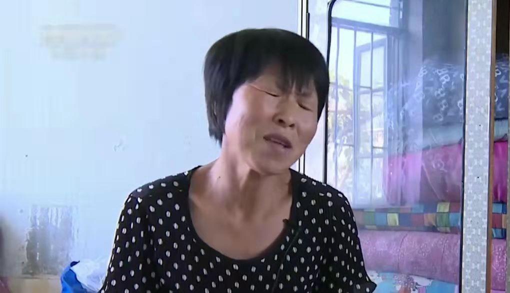 2018年,东北64岁大妈被村中男子逼婚,丈夫被气死后,怎样了?