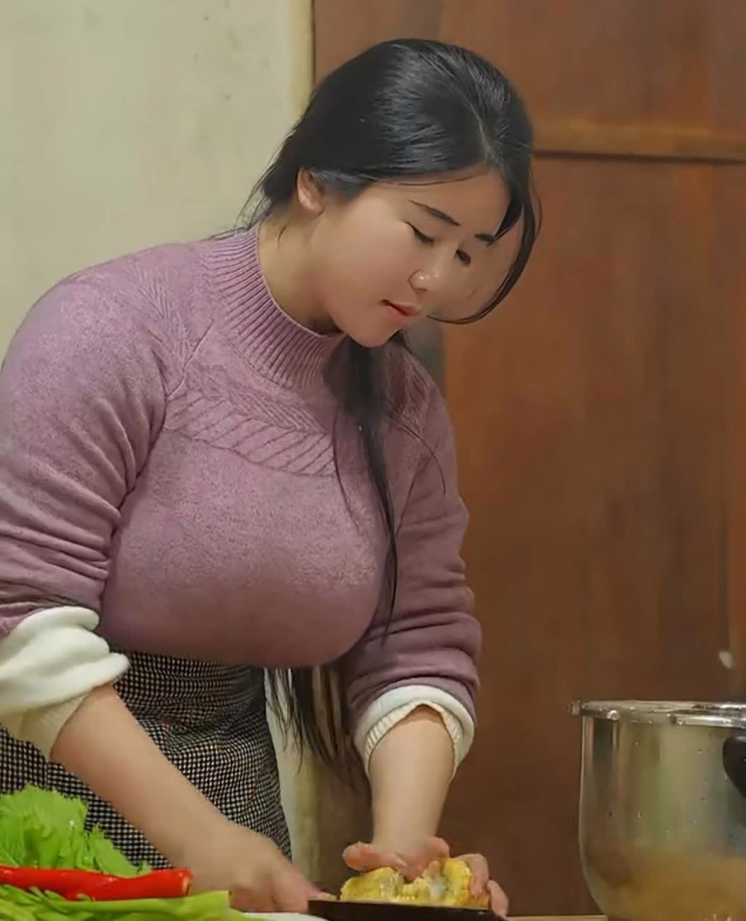 《乡村小媳妇》在线观看