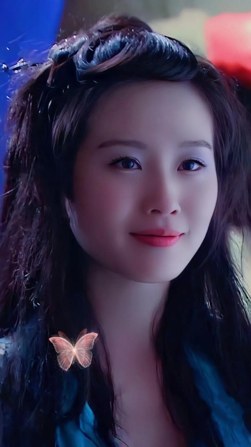 在2010年的《仙剑奇侠传》中,刘诗诗凭借精湛演技,成功塑造了深受观众