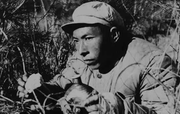 美军2500发炮弹没能炸毁的英雄之桥!电影《金刚川》背后的历史