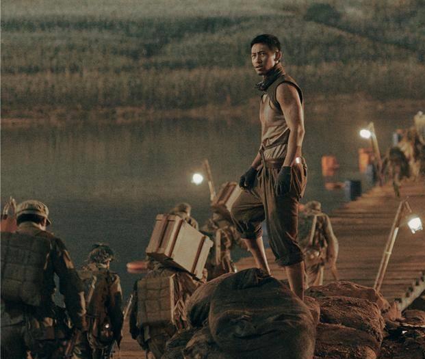 美军2500发炮弹没能炸毁的英雄之桥!电影《金刚川》背后的历史