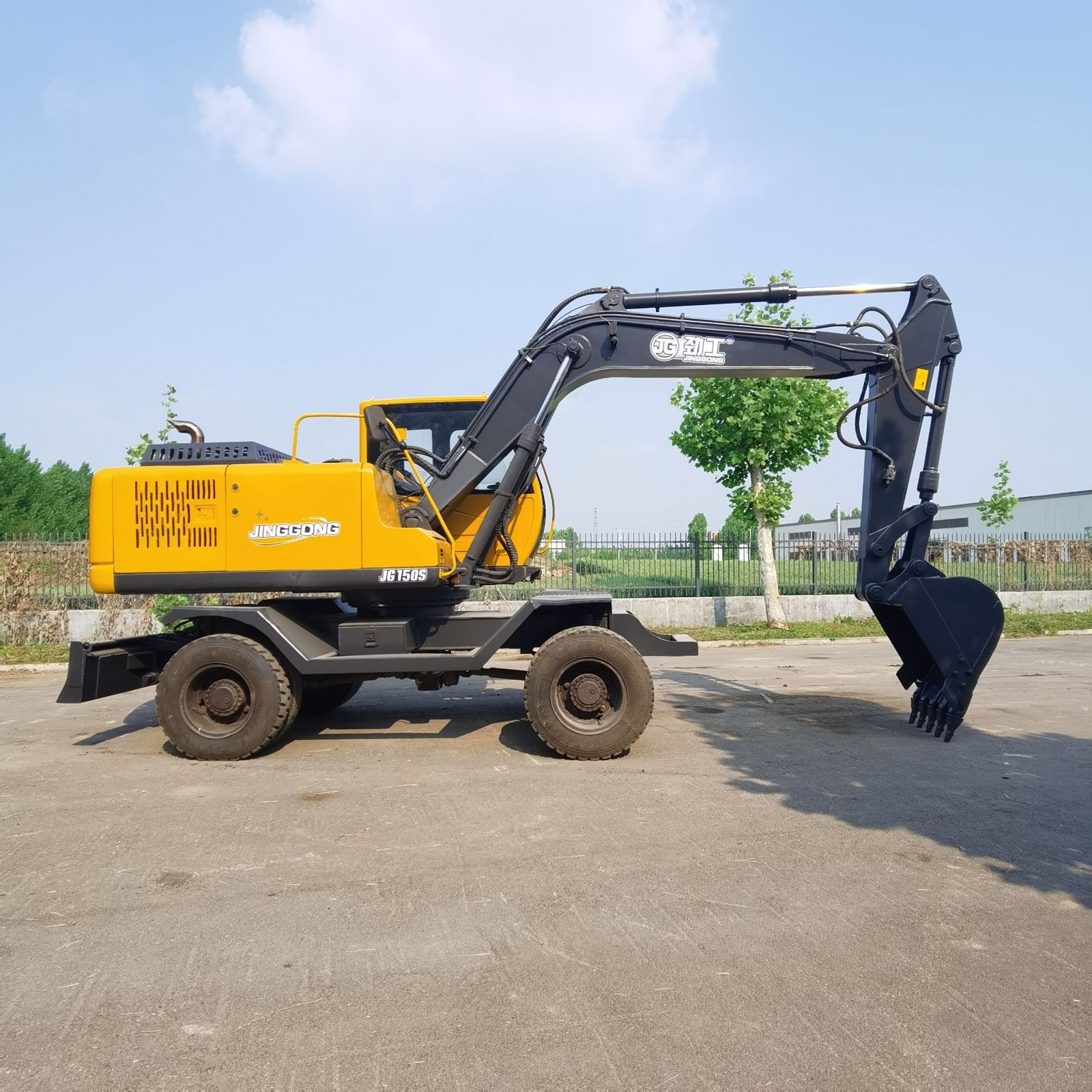 急售鲁宇100 轮式抓木机 夹木机 挖土机 抓垃圾 皮轮挖机 钩机