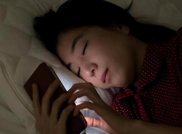 半夜醒了一定别看时间